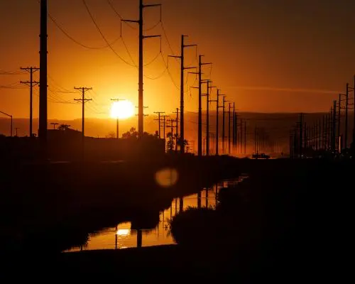 Oază de tehnologie sau miraj în deșert? Planul pentru cel mai mare centru AI din California